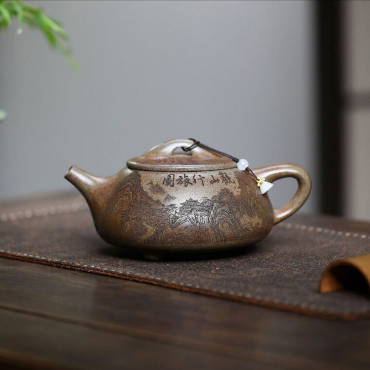 Yixing Zisha Teapot [Guanshan Jingzhou Shi Piao] (Chenxiang Ni Firewood Firing – 580ml)