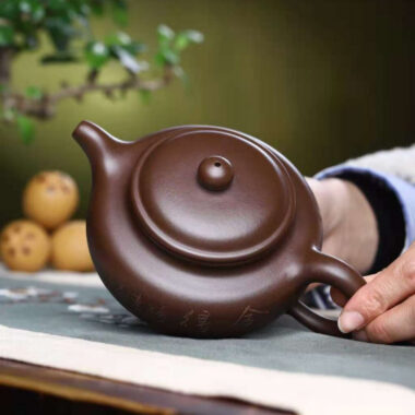 Full Handmade Yixing Zisha Teapot [Fanggu Pot] (Zi Ni – 310ml)