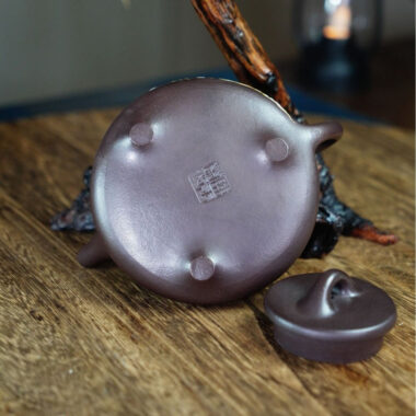 Full Handmade Yixing Zisha Teapot [Dragon Ziye Shi Piao Pot] (Lao Zi Ni – 360ml)