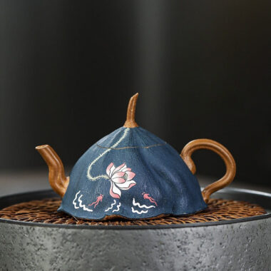 Full Handmade Yixing Zisha Teapot [Yu Lian Hua Wu] (Duan Ni – 100ml)
