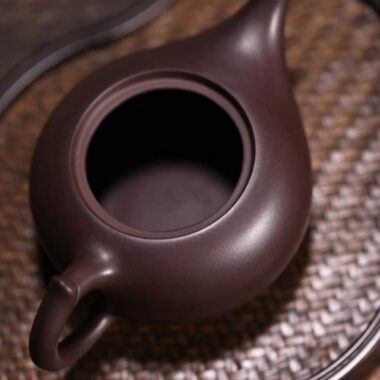 Full Handmade Yixing Zisha Teapot [Shen Deng Yandou Pot] (Zi Ni – 125/170ml)