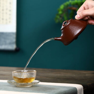 Full Handmade Yixing Zisha Teapot [Ziye Shi Piao Pot] (Lao Zi Ni – 200ml)
