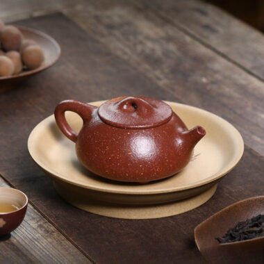 Full Handmade Yixing Zisha Teapot [Jingzhou Shi Piao] (Tao Hua Ni – 300ml)