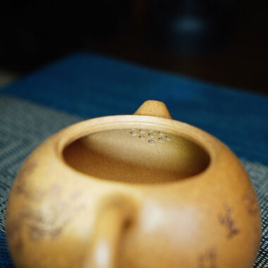 Full Handmade Yixing Zisha Teapot [Xishi Pot] (Wucai Lao Duan Ni – 250ml)