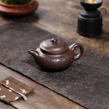 Yixing Zisha Teapot [Frangrant Fanggu] (Zi Ni – 260ml)