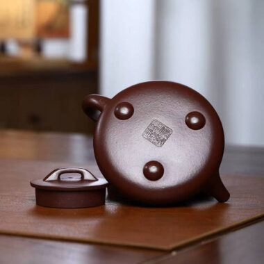 Full Handmade Yixing Zisha Teapot [Shi Piao Pot] (Zi Ni – 180ml)
