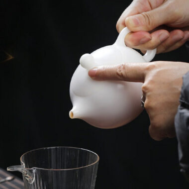 Ice Jade White Porcelain [Xishi Pot] 200/300ml