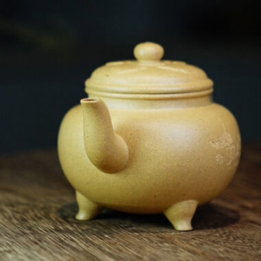 Full Handmade Yixing Zisha Teapot [Dabin Ruyi] (Bensan Lu Ni  – 200ml)