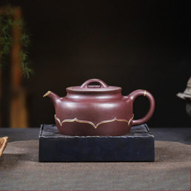 Full Handmade Yixing Zisha Teapot [Golden Lotus] (Zi Ni – 350ml)