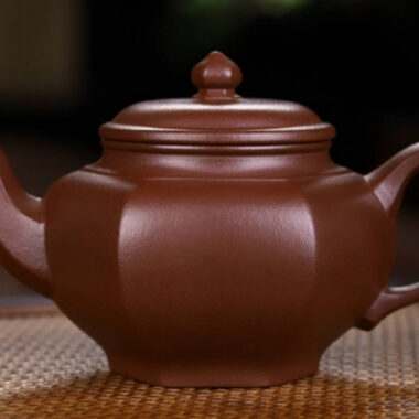 Full Handmade Yixing Zisha Teapot [Liufang Xiao Ying Pot] (Di Cao Qing – 280ml)