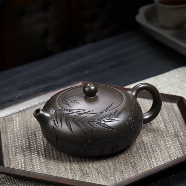 Full Handmade Yixing Zisha Teapot [Bian Yu] (Feicui Qing Zi Ni – 330ml)