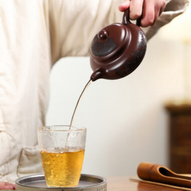Yixing Zisha Teapot [Eight Horses Fanggu] (Zi Zhu Ni – 250ml)