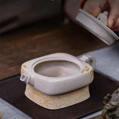 Full Handmade Yixing Zisha Teapot [Enjoy] (Bai Duan Ni – 280ml)