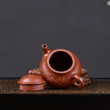 Yixing Zisha Teapot [Pear Pot] (Jiang Po Ni – 120ml)