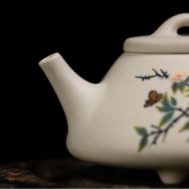 Full Handmade Yixing Zisha Teapot [Flowers Collection] 1 Pot 4 Cups Set (Bei Duan Ni – 245ml)