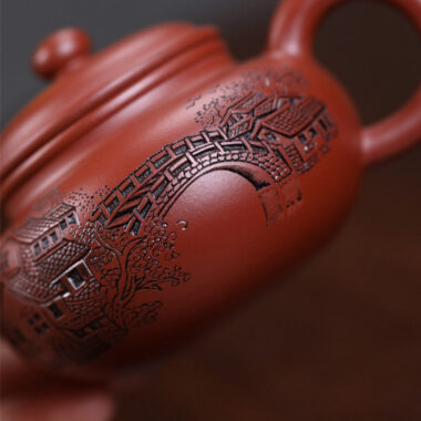 Full Handmade Yixing Zisha Teapot [Yi Jiangnan Fanggu Pot] (Dahongpao – 170ml)
