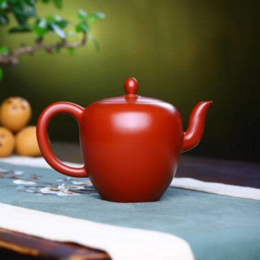 Full Handmade Yixing Zisha Teapot [Beauty Shoulder Pot] (Dahongpao – 260ml)