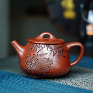 Full Handmade Yixing Zisha Teapot [Gao Shi Piao Pot] (Zhu Ni – 180ml)