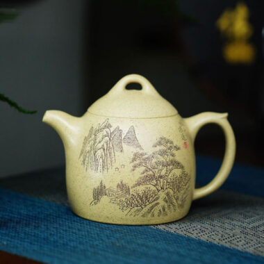 Full Handmade Yixing Zisha Teapot [Qin Quan Pot] (Bensan Lu Ni – 260ml)