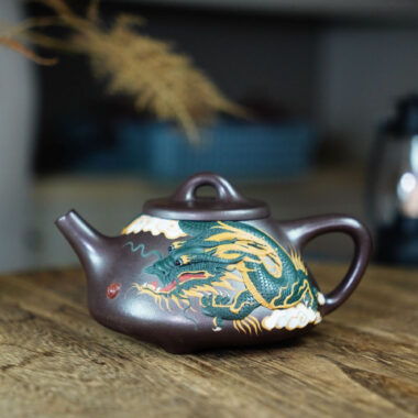 Full Handmade Yixing Zisha Teapot [Dragon Ziye Shi Piao Pot] (Lao Zi Ni – 360ml)