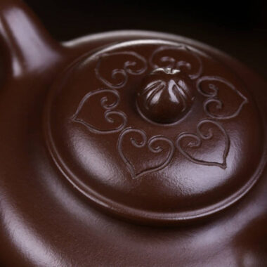 Full Handmade Yixing Zisha Teapot [Siji Ruyi Pot] (Zi Ni – 260ml)