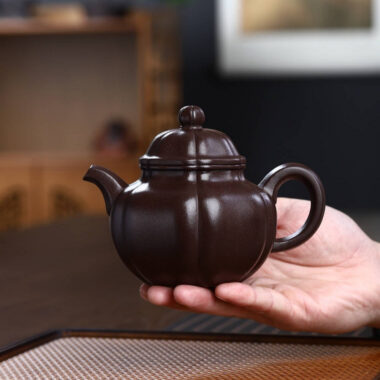 Full Handmade Yixing Zisha Teapot [Jinnang Duo Qiu Pot] (Lao Zi Ni- 300ml)