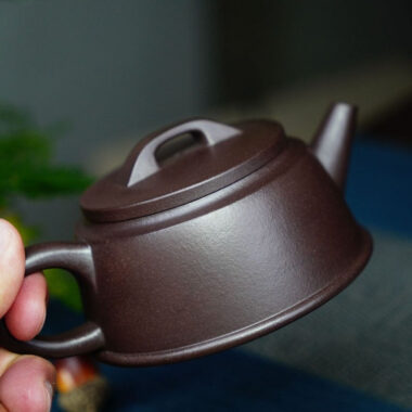 Full Handmade Yixing Zisha Teapot [Yu Zhao Pot] (Lao Zi Ni – 170ml)