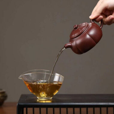 Yixing Zisha Teapot [Lotus Ban Piao] (Zi Ni – 170ml)