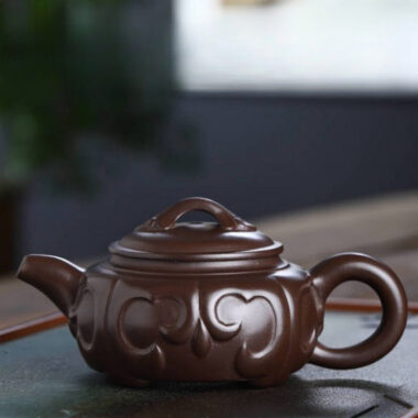 Full Handmade Yixing Zisha Teapot [Ruyi Pot] (Lao Zi Ni – 175ml)