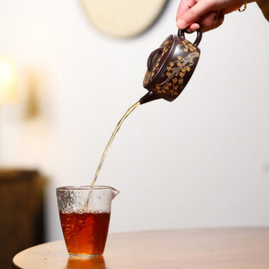 Yixing Zisha Teapot [Meixiang Hanwa] (Zi Ni – 170ml)