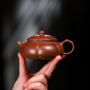 Yixing Zisha Teapot [Plum Han Jiang] (Zi Ni – 180ml)