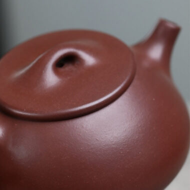 Full Handmade Yixing Zisha Teapot [Jingzhou Shi Piao Pot] (Zi Ni – 300ml)