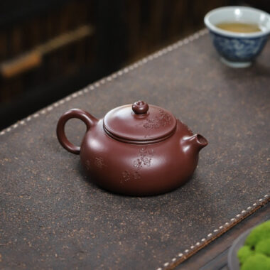 Yixing Zisha Teapot [Plum Blossom Han Jiang] (Zi Zhu Ni – 250ml)
