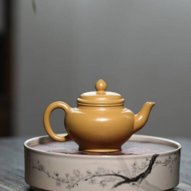 Yixing Zisha Teapot [Mini Xiao Ying Pot] (Huangjin Zhu Ni – 110ml)