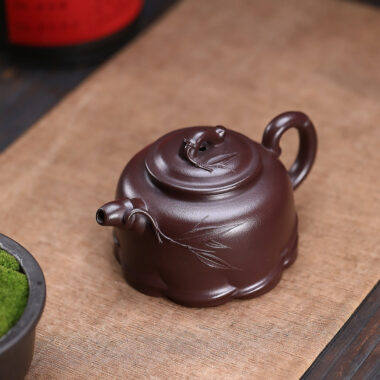 Yixing Zisha Teapot [Bamboo Section] (Zi Ni – 270ml)