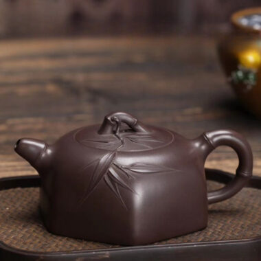 Full Handmade Yixing Zisha Teapot [Yue Xia Xiao Xiang Pot] (Lao Zi Ni – 260ml)