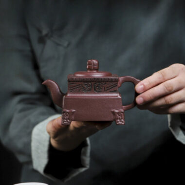 Full Handmade Yixing Zisha Teapot [Sifang Dingli] (Zi Ni – 280ml)