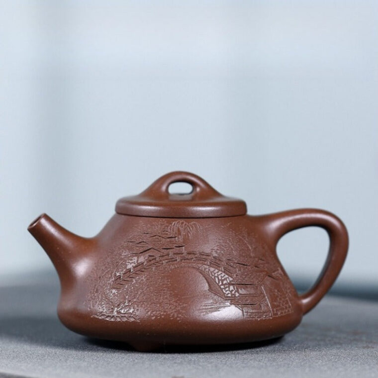 Full Handmade Yixing Zisha Teapot [Jiangnan Ziye Shi Piao] (Lao Zi Ni – 120ml)