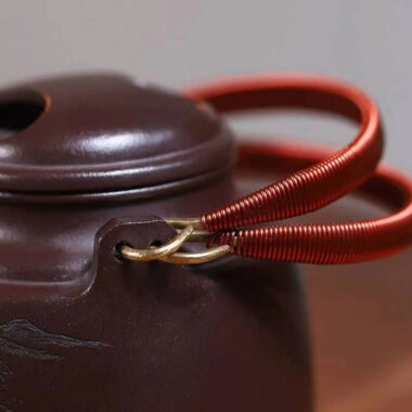 Yixing Zisha Teapot [Niu Gai Yang Tong Pot] (Lao Zi Ni – 300ml)