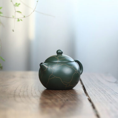 Full Handmade Yixing Zisha Teapot [Bing Wen Wendan Pot] (Minguo Lu Ni- 210ml)