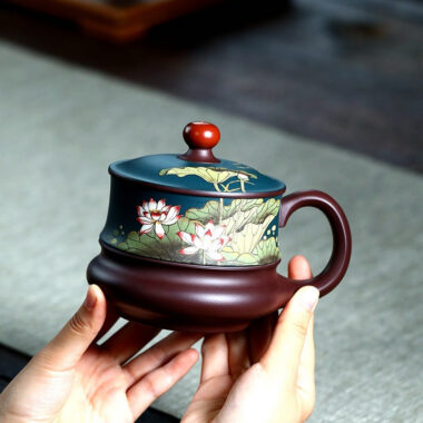 Yixing Zisha Tea Mug [Lotus] (Lu Ni / Zi Ni – 420ml)