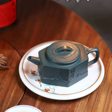 Yixing Zisha Teapot [Liufang Lianhua] (Lu Ni – 340ml)