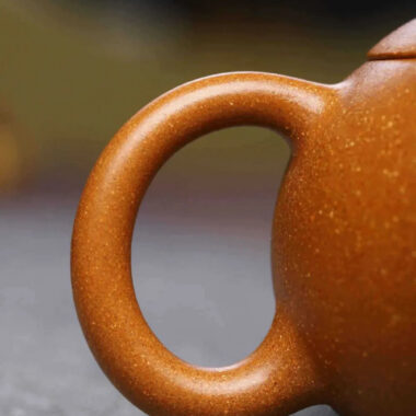 Full Handmade Yixing Zisha Teapot [Xishi Pot] (Jiang Po Ni – 220ml)