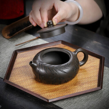Full Handmade Yixing Zisha Teapot [Bian Yu] (Feicui Qing Zi Ni – 330ml)