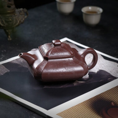 Full Handmade Yixing Zisha Teapot [Ju Fu] (Zi Ni – 450ml)