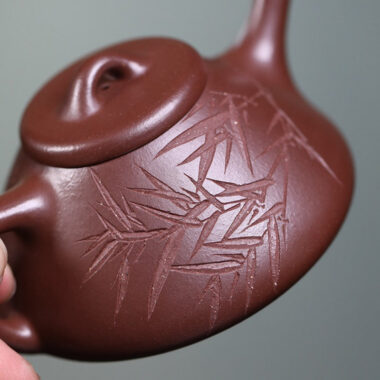 Yixing Zisha Teapot [Qingfeng Ziye Shi Piao] (Zi Ni – 180ml)