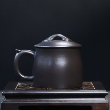 Yixing Zisha Tea Mug with Filter [Ruyi] (Shi Huang – 400ml)