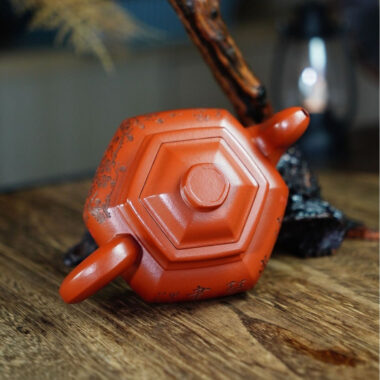 Full Handmade Yixing Zisha Teapot [Liufang Gong Deng Pot] (Zhu Ni – 310ml)