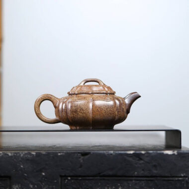 Full Handmade Yixing Zisha Teapot [Jinnang Ruyi Pot] (Di Cao Qing Firewood Fired – 180ml)