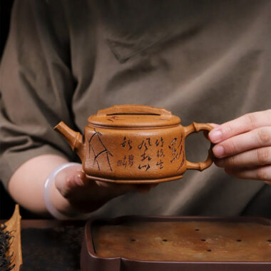 Full Handmade Yixing Zisha Teapot [Zhu Ying] (Jin Jiang Po Ni – 280ml)